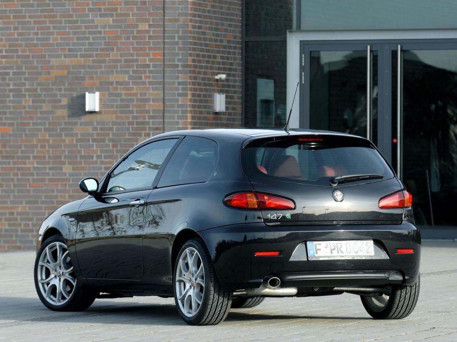  Alfa Romeo 147 Quadrifoglio Verde (937A) 2008 года  (фото 5 из 9)